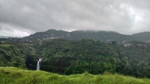 Lonavala is a picturesque hill station town and Municipal Council located in Maharashtra’s Pune district.