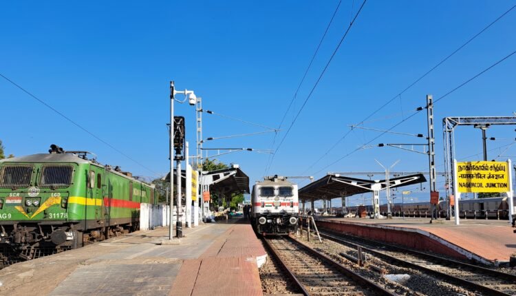 Arunpnair 787, CC BY-SA 4.0 , via Wikimedia Commons - Indian Railways advance booking