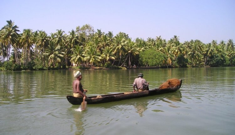 Image by Simon from Pixabay - Best Time to Visit Kerala