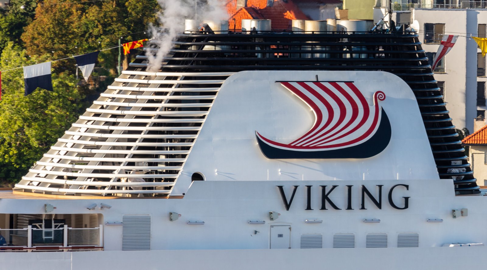 Diego Delso, CC BY-SA 4.0 , via Wikimedia Commons - Cruise Circuits Across India